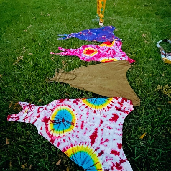 Beautiful overall romper (jumpsuit) - Picture 2 of 12